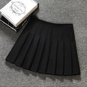 Women’s A-line Black Mini Pantskirt